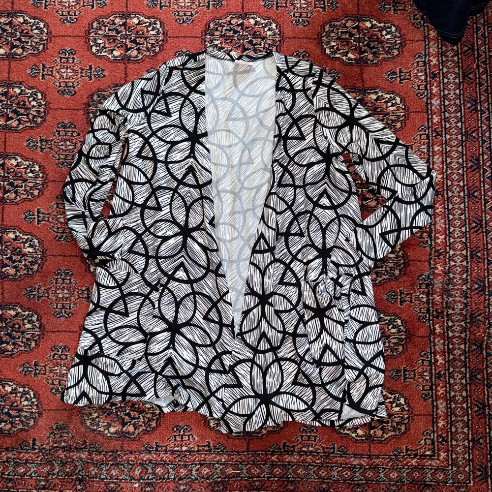 Lularoe S Black & White Print Open Front Smoot Knit Wrap Cardigan